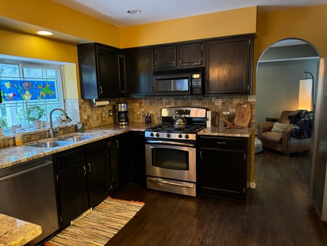 Building Photo - 459 Rock Hall Cir