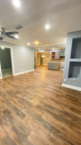 Building Photo - 6623 Cresthill St