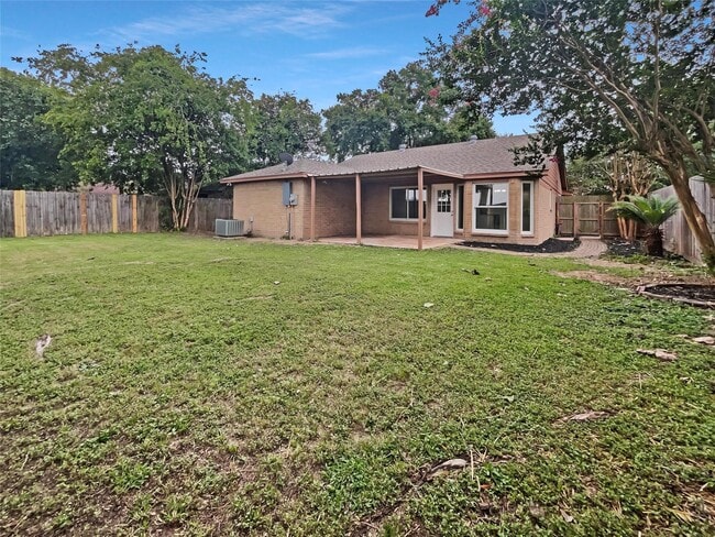 Building Photo - 13506 Chimney Sweep Dr