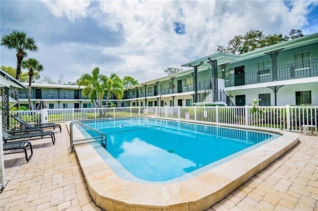 Building Photo - 6266 1st Ave S