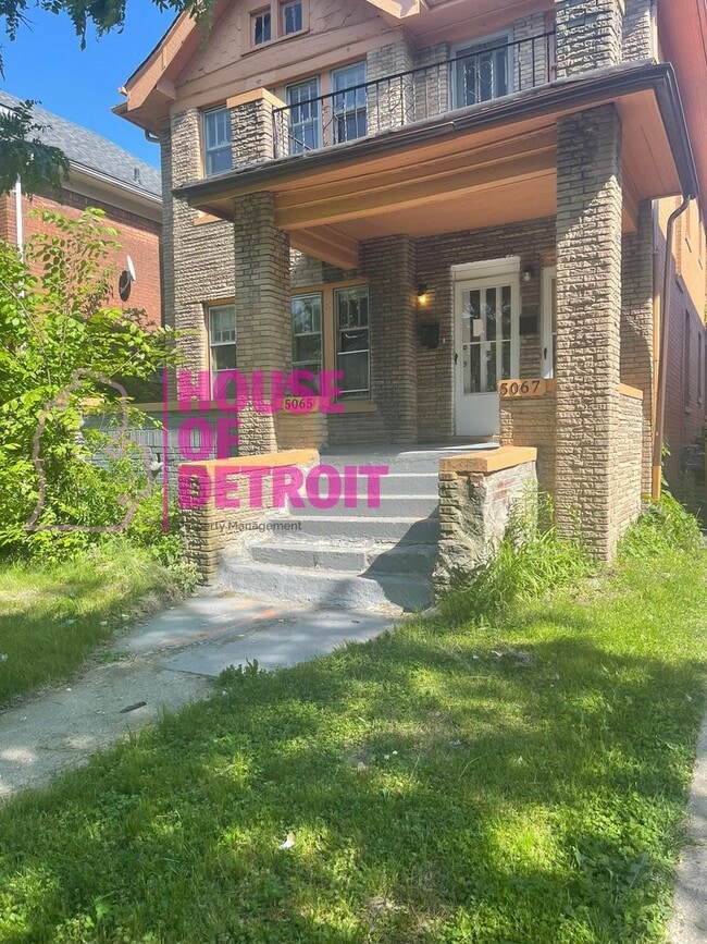 Building Photo - 5065-5067 Linsdale St. - SW 07/16