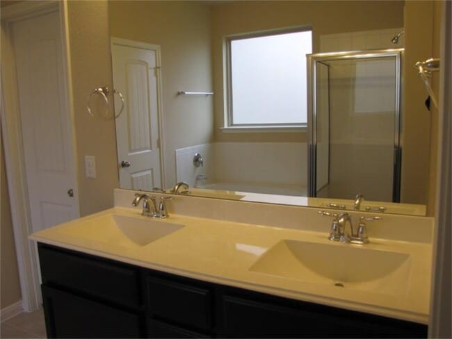 Building Photo - 1810 Dover Heights Ln