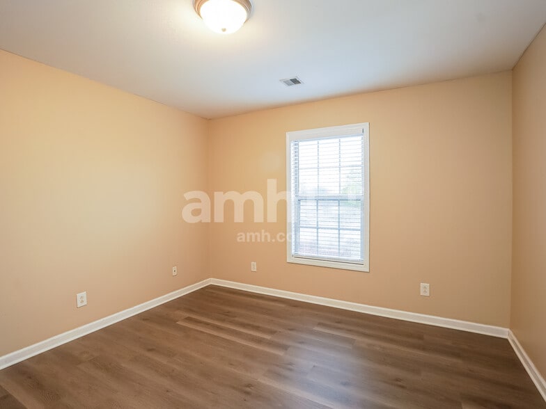 Building Photo - 720 Arrowfield Dr