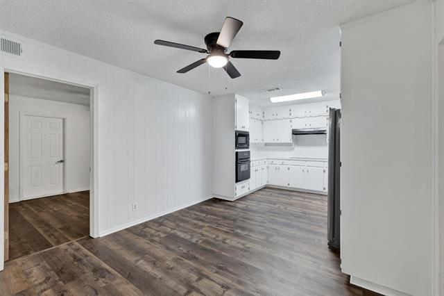 Building Photo - 1024 Eunice St