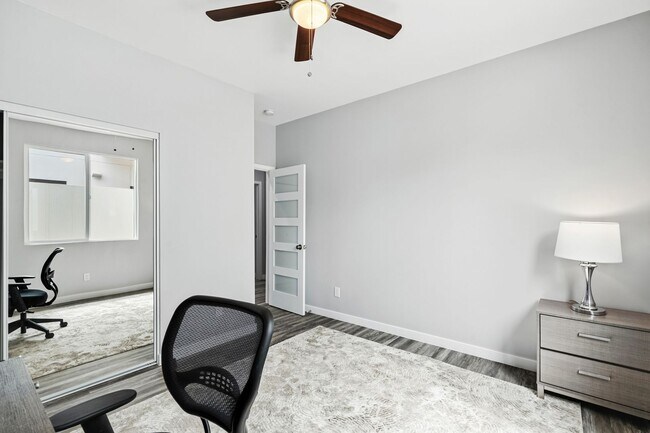 Building Photo - Coastal 3-Bedroom 2-Bathroom House with Hu...