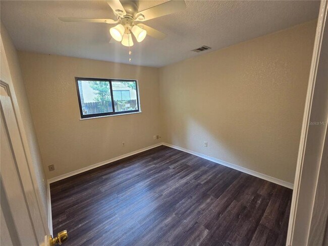 Building Photo - 294 Lovell Ln