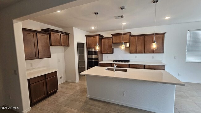 Building Photo - 12757 W Pkwy Ln