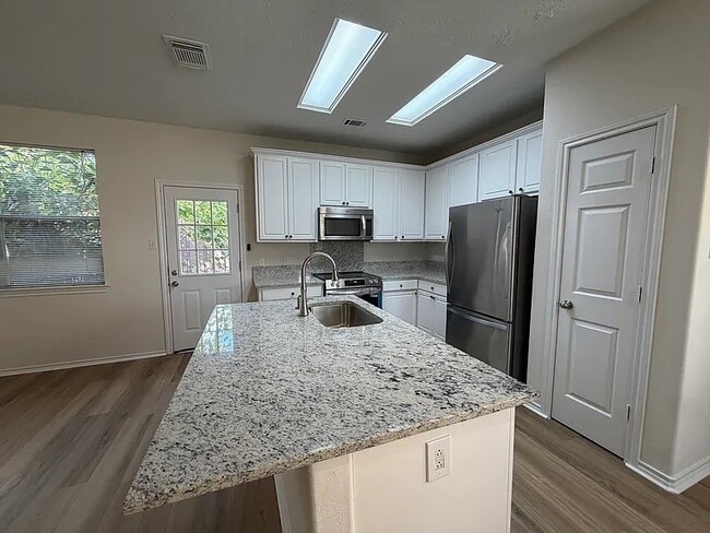 Building Photo - 6139 Morningshire Ln