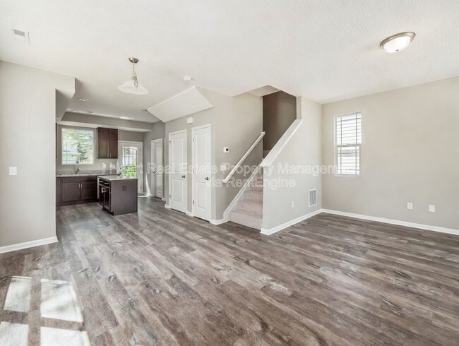 Building Photo - 33 Whitethorne Ave