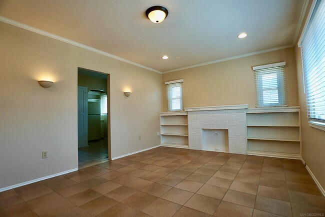 Building Photo - 2444 Curlew St