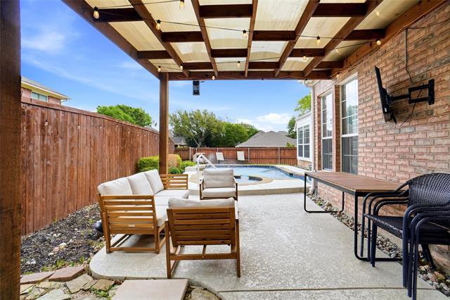 Building Photo - 1800 Sumac Dr