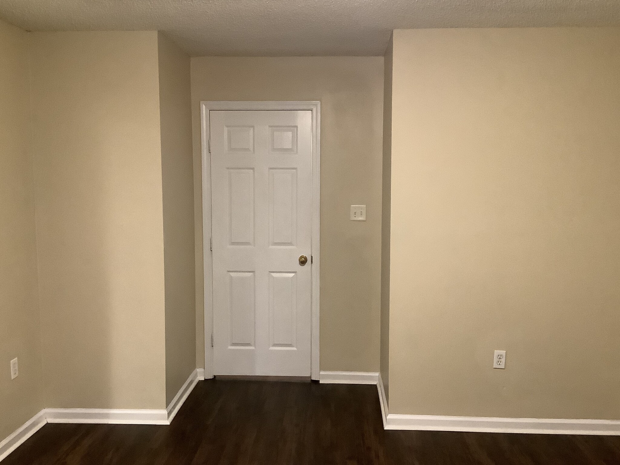 Building Photo - 108 Oak Grove Ln