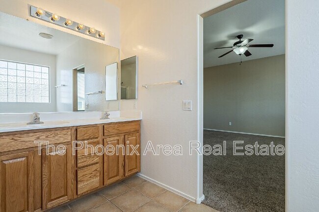 Building Photo - 43476 Caven Dr