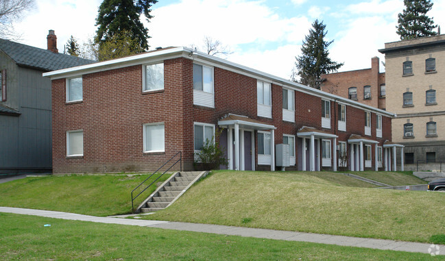 Primary Photo - Elm Apartments in Browne's Addition!