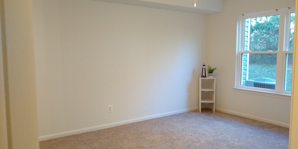 Building Photo - 13607 Orchard Dr