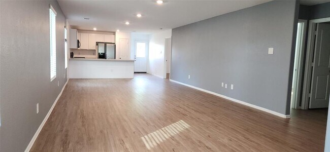 Building Photo - 3783 Solanum Dr