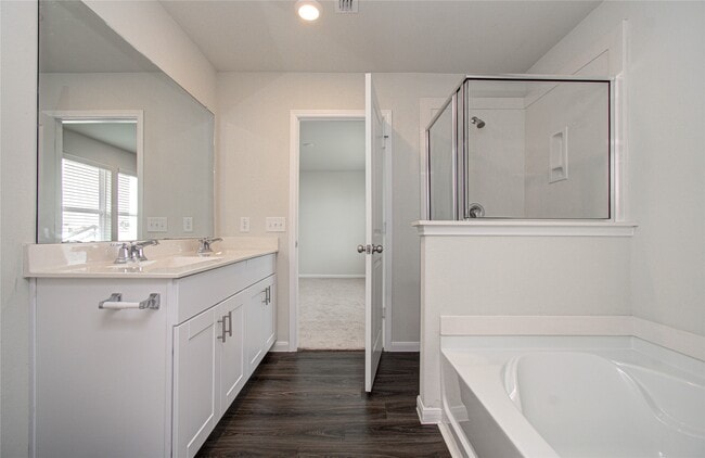Building Photo - 6315 Lakeview Haven Dr