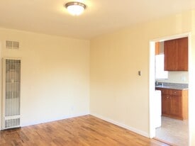 Building Photo - 91 Virginia E St