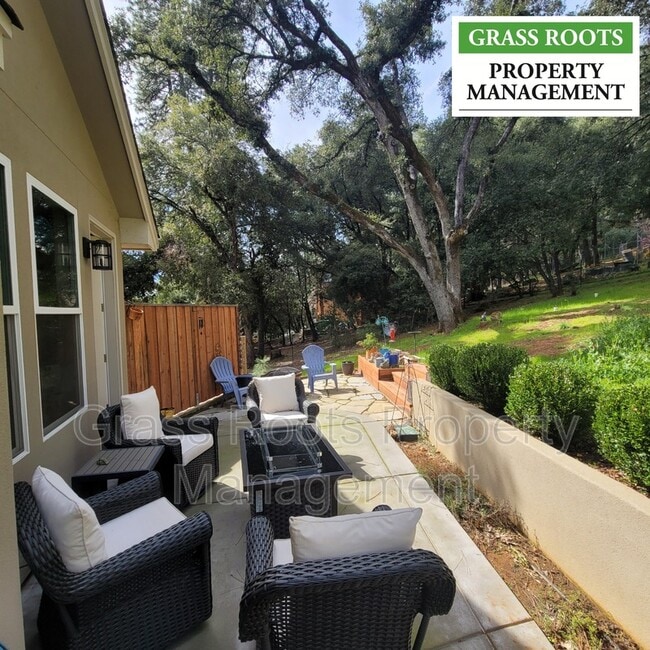 Building Photo - 15250 Sky Pines Rd