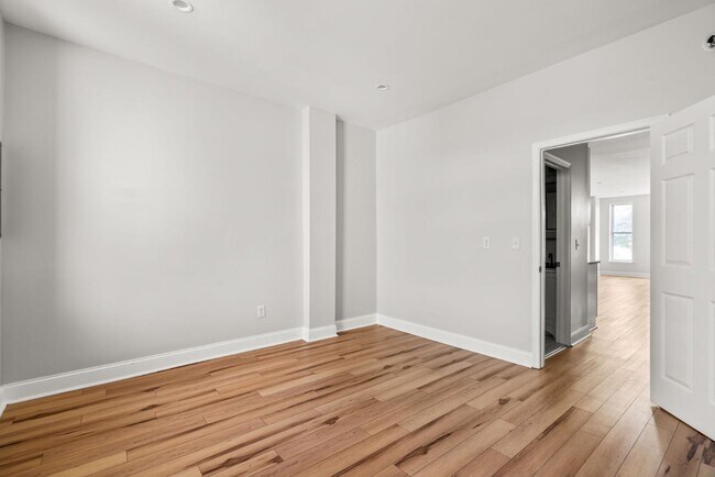 Building Photo - 419 N Collington Ave