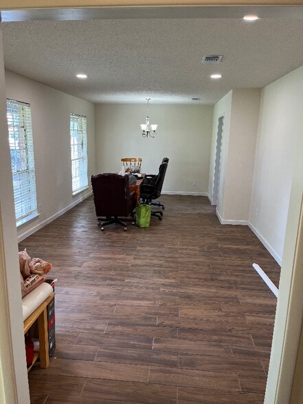 Building Photo - 408 Sheffield Dr