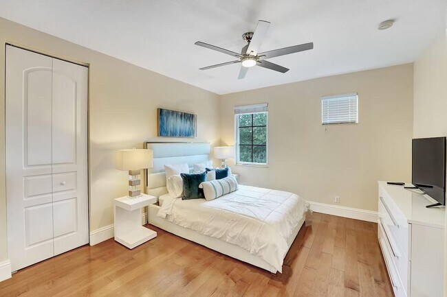 Building Photo - 43 Coconut Ln