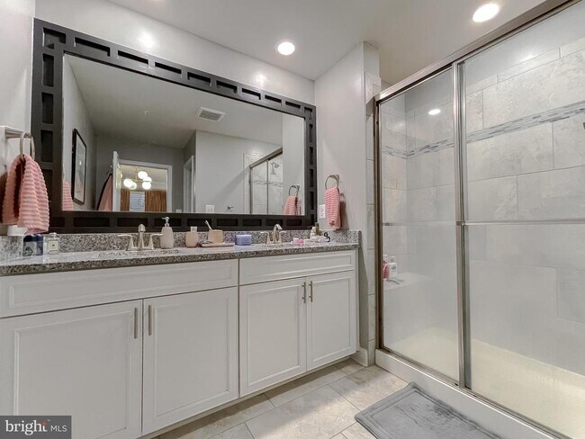 Building Photo - 23810 Myrtle Glen Way