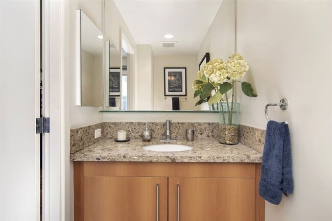 Half Bath By Kitchen - 321 10th Ave