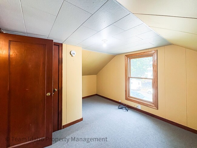 Building Photo - 1203 S Logan St