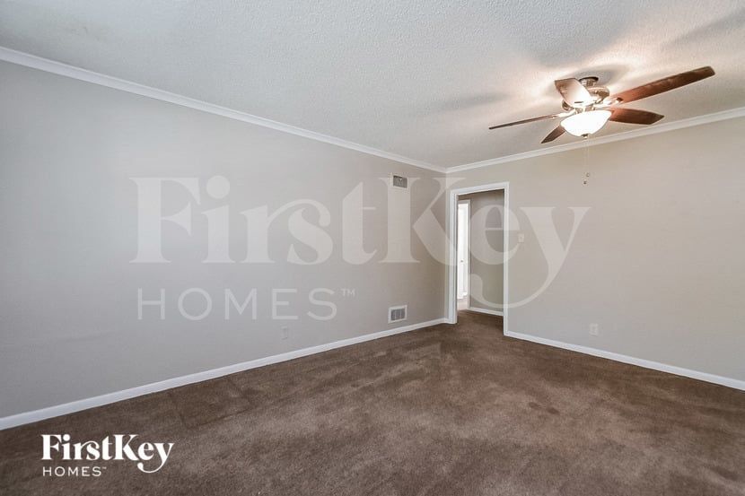 Building Photo - 1465 Wheaton St