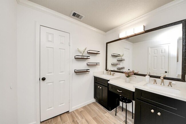 Building Photo - 11754 Green Coral Drive