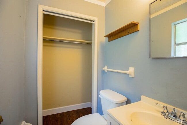 Building Photo - 4381 Bixby Cir