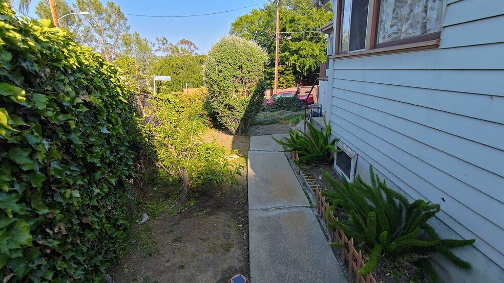 Backyard continued - 2471 Riverside Pl