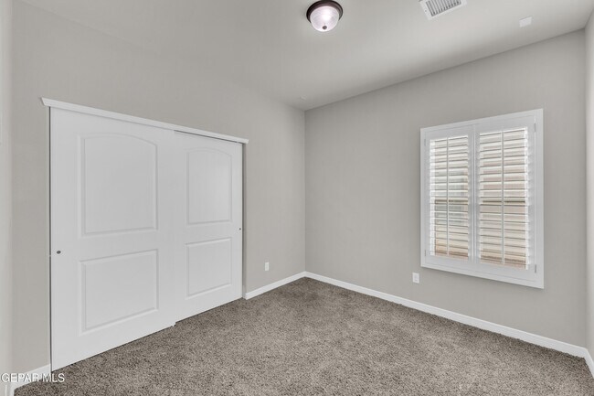 Building Photo - 10613 Hidden Palm Pl