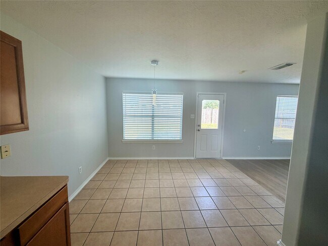 Building Photo - 9011 Aspen Trace Ln