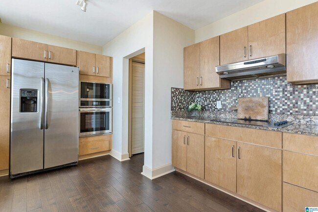 Building Photo - 2024 2nd Ave N