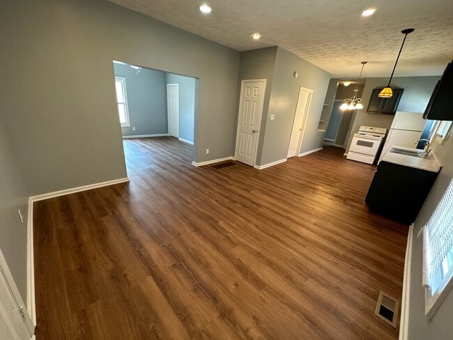 Building Photo - 615 Udell St