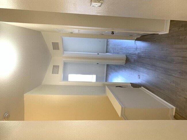 Building Photo - 2869 Club Cortile Circle