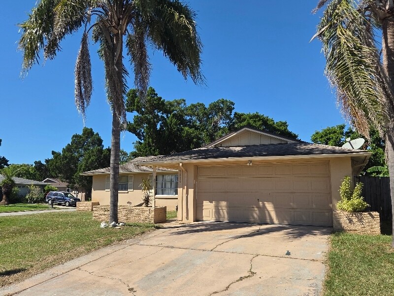 Building Photo - 7225 Rosarian Dr