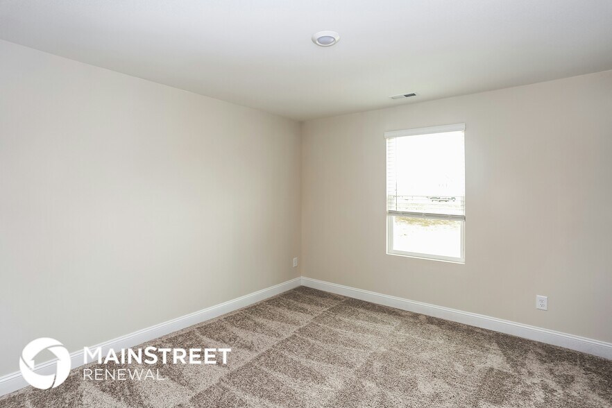 Building Photo - 2136 Moselle Dr