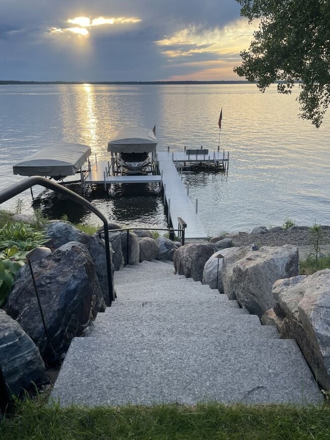 Building Photo - 1 Bedroom plus spacious loft on Gull Lake!...