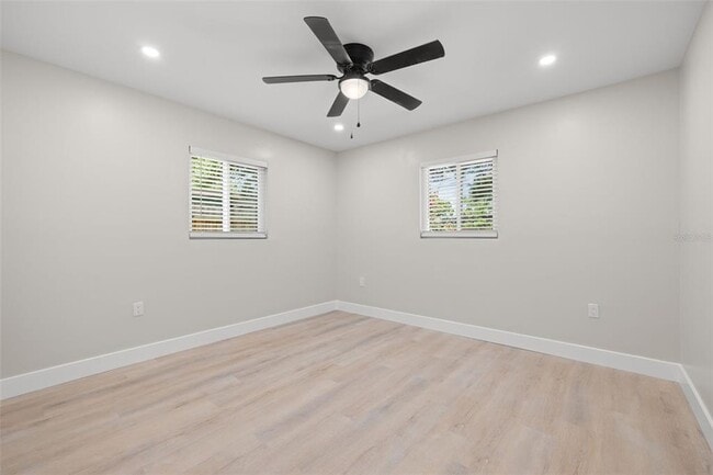 Building Photo - 1500 San Mateo Dr