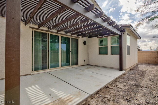 Building Photo - 3344 Solento Ln
