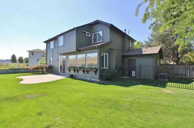 Building Photo - 6213 S Survival Pl