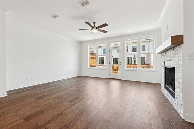 Building Photo - 504 Healy Dr