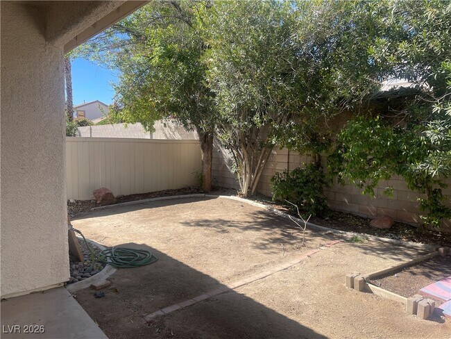 Building Photo - 718 Canfield Point Ave