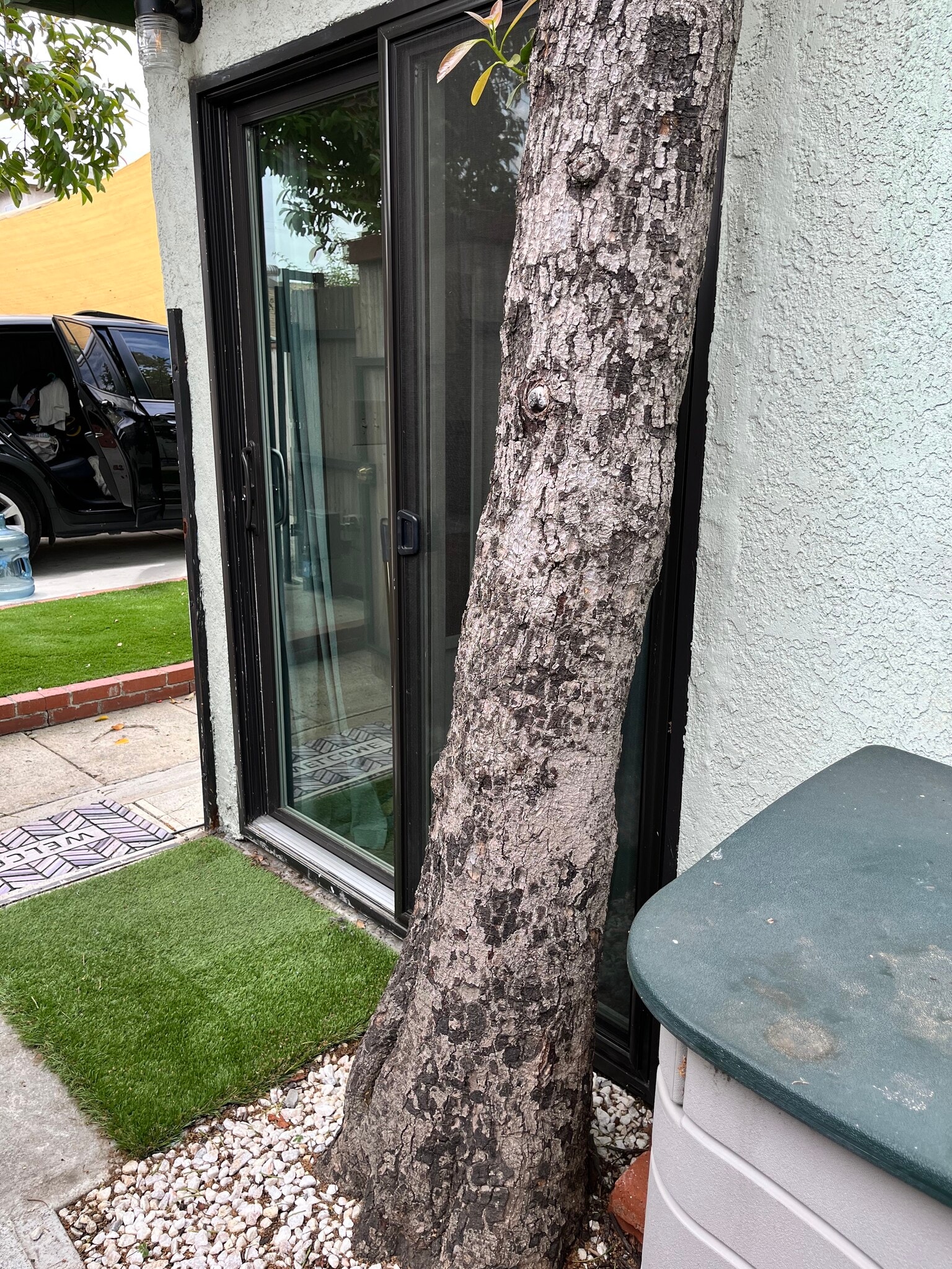 Building Photo - 1170 Esperanza St