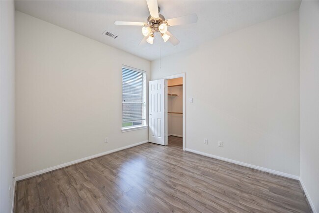 Building Photo - 24623 Blane Dr