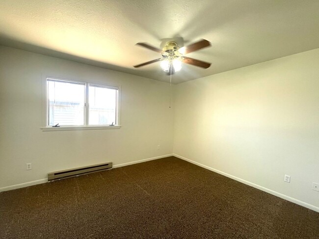Building Photo - Nice townhome in Prescott