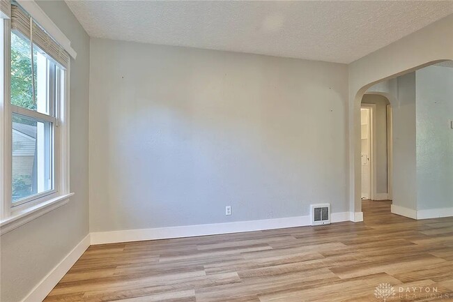 Building Photo - 1916 Shroyer Rd